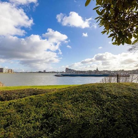 Studio Aan De Maas Apartment Zwijndrecht Luaran gambar